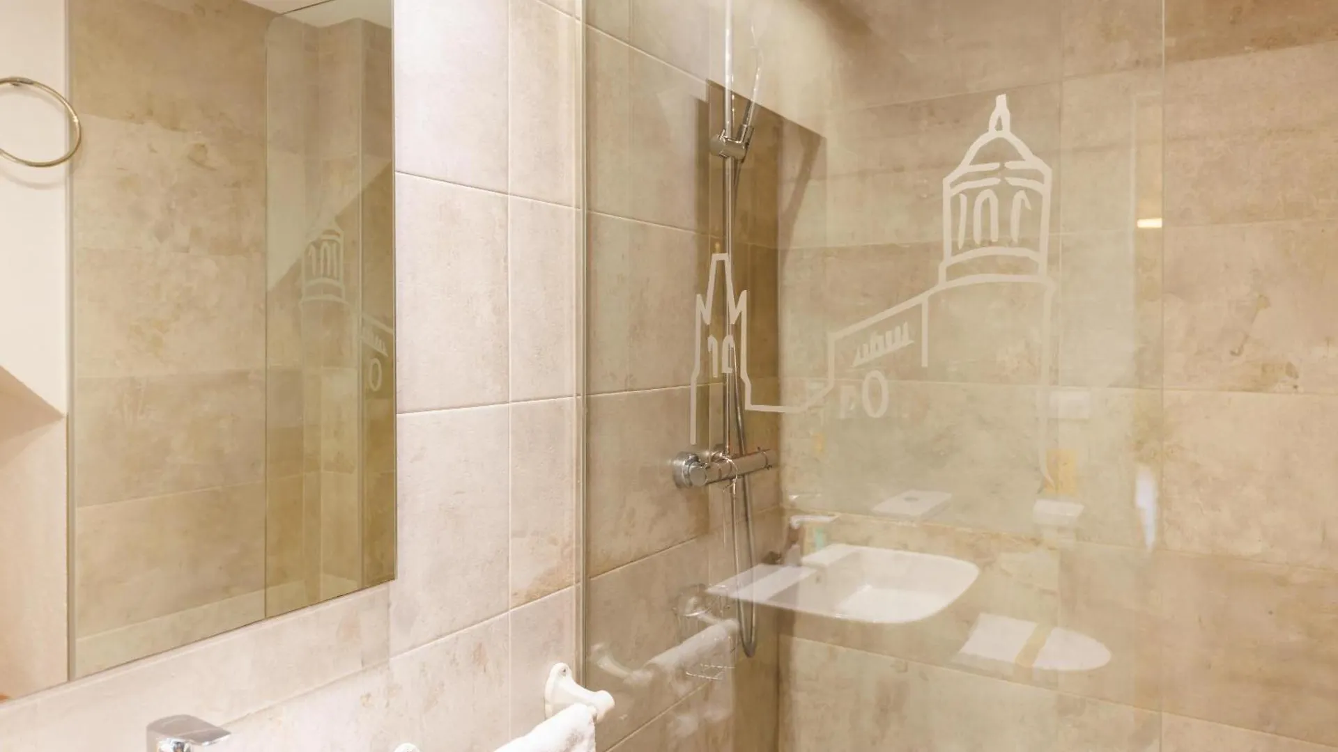 Bravissimo Girona 1593, Medieval Charm Apartment