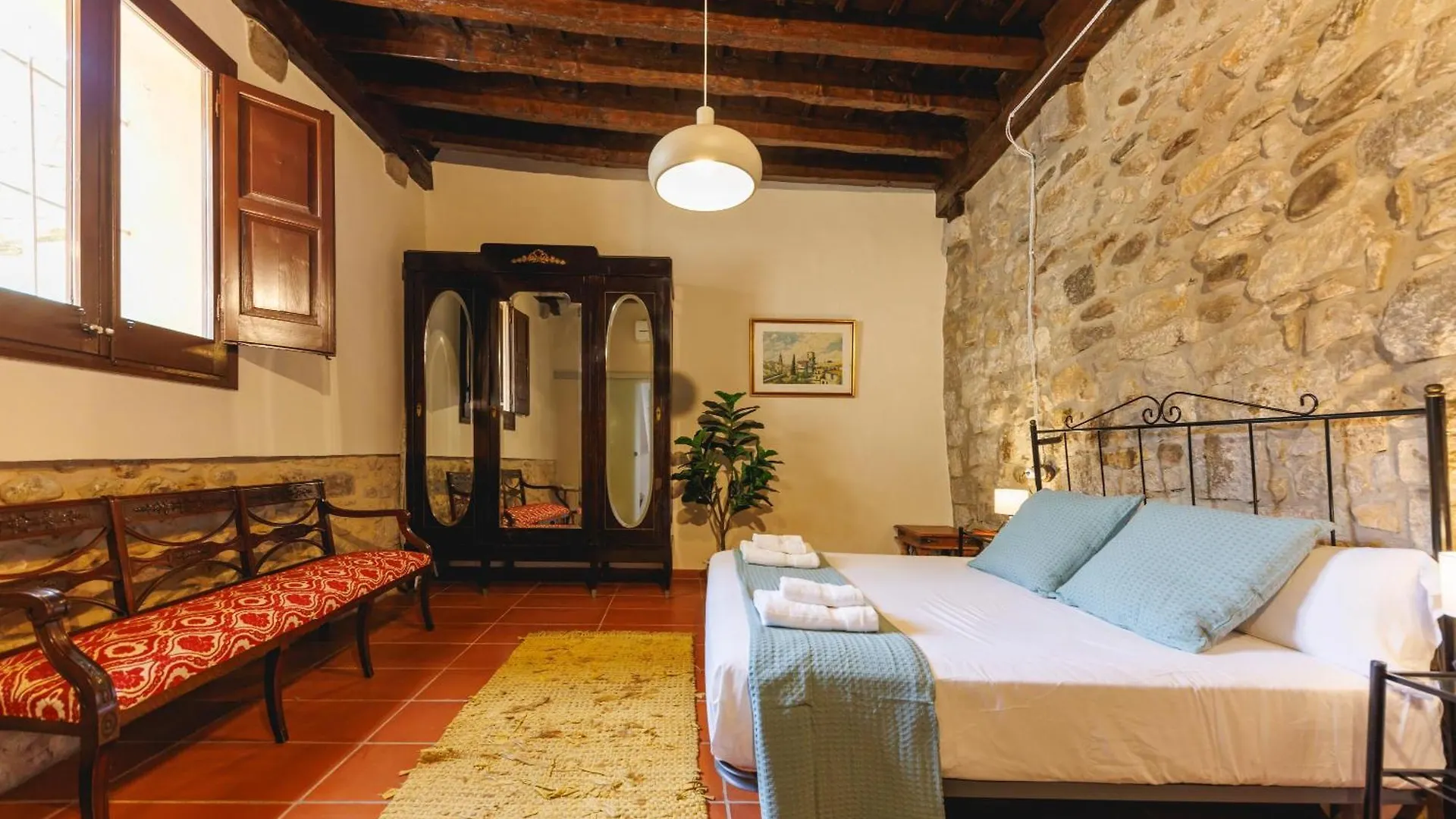 Bravissimo Girona 1593, Medieval Charm Apartment